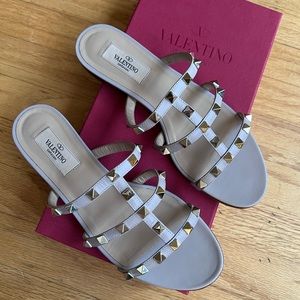 Valentino Rockstud slides